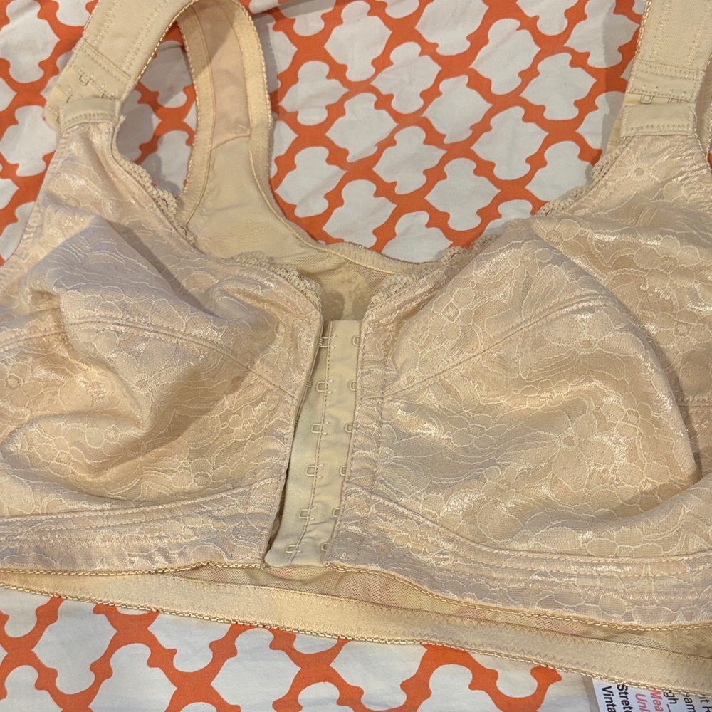 Lace Women's Bra in Cream front‎ open 123